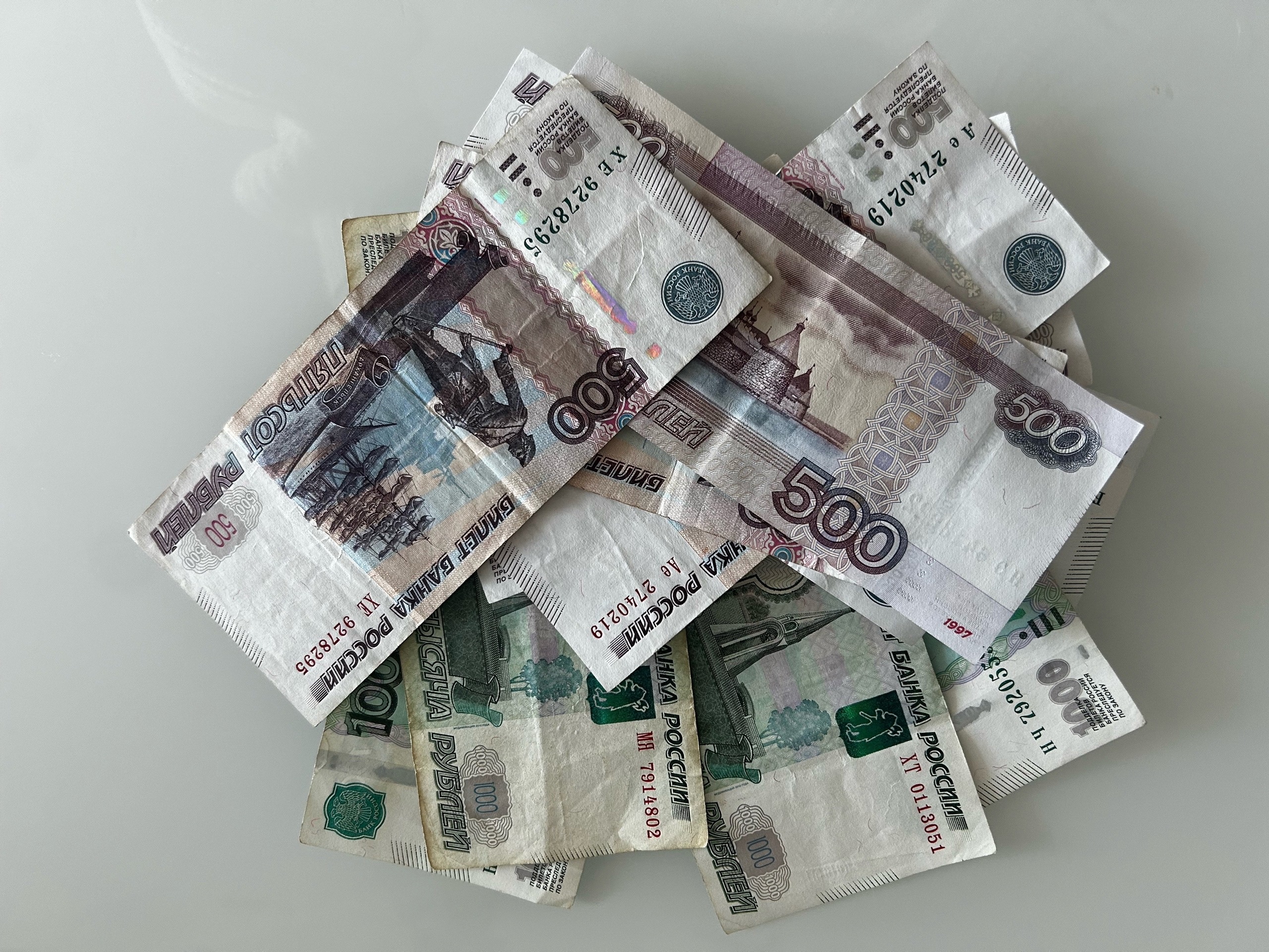 Житель Каменского района отдал мошенникам 400 000 рублей якобы за спасение дочери